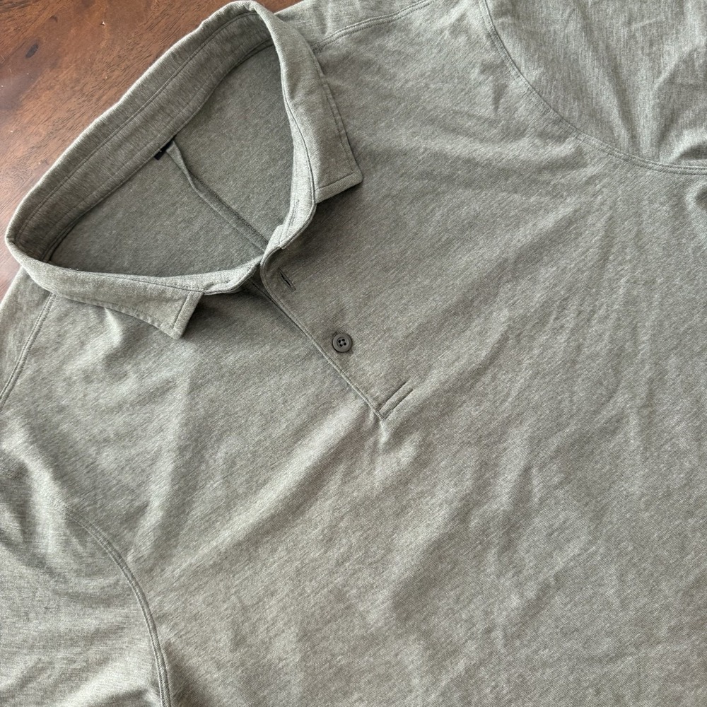 Lululemon Athletica Polo Shirt Mens Medium Green Solid Lightweight Stretch